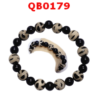 QB0179 : สร้อยข้อมือหินทิเบต ลายลามะยิ้ม 10 เม็ด