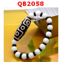 QB2058 : สร้อยข้อมือหินDZI 9 ตา