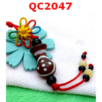 QC2047 : หินทิเบตแขวนมือถือรูปแจกันวิเศษ ลาย 2 ตา 10 จุด